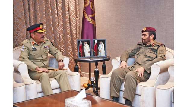 Amiri Guard Commander Maj. Gen. Hazza bin Khalil al-Shahwani met Tuesday morning with the Chairman of Pakistan's Joint Chiefs of Staff Committee Gen Nadeem Raza.