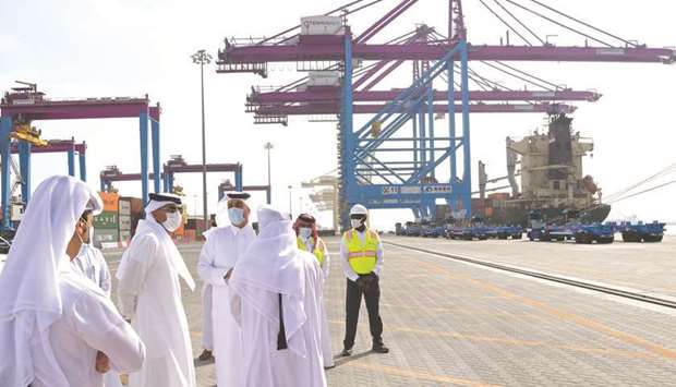 HE the Prime Minister and Interior Minister Sheikh Khalid bin Khalifa bin Abdulaziz al-Thani, along with top officials of Mwani Qatar, inspects the progress of the under-construction warehouses of the SFSF at the Hamad Port