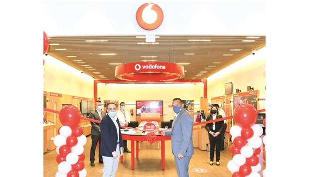 Diego Camberos (right) opening Vodafone's DHFC store.