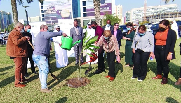 A total of 32 seedlings suitable for the local environment were planted on the occasion, signifying the 32 years of diplomatic ties between Qatar and Cuba