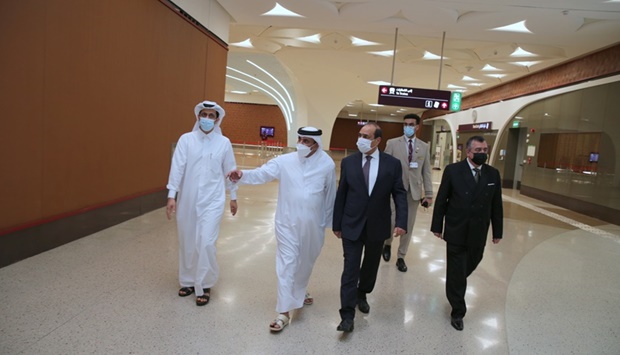 They observed the operations and were briefed on the aspects of the project by Qatar Rail officials. Iraqi ambassador to Qatar, Omar Ahmed al-Barzanji was also present.