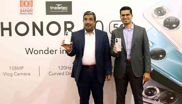 Officials at the launch of the Honor 50 Series.
