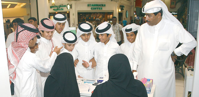 Children getting tips on diabetes.