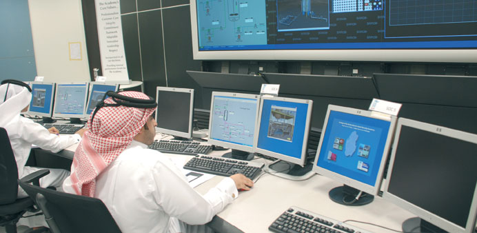 Students undergoing virtual refinery simulator training.