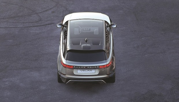 A tease image of Range Rover Velar.