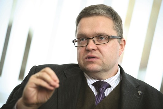 Vasiliauskas: Positive approach.