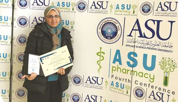 CPH MSc student Alaa Soliman won first place for best oral presentation award in the clinical pharmacy and pharmacy practice category.
