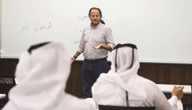 The 14 course offerings this session include both Arabic and English language options.