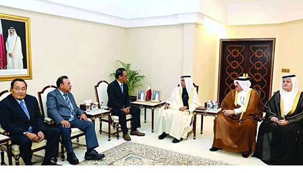 HE Ahmed bin Abdullah bin Zaid al-Mahmoud and other Council members during a meeting with Wesley Simina, and his delegation.