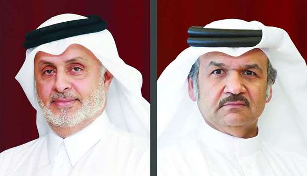 UDC chairman Turki bin Mohamed al-Khater (L), UDC president and chief executive officer Ibrahim Jassim al-Othman