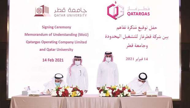 The signed MoU aims to establish collaboration between Qatargas and Qatar University in the academic