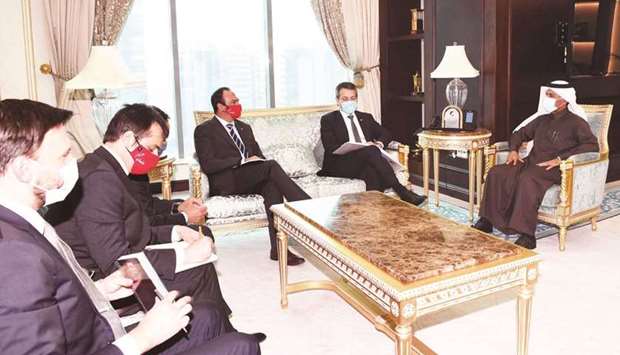 During the meeting, they reviewed the bilateral co-operation relations.