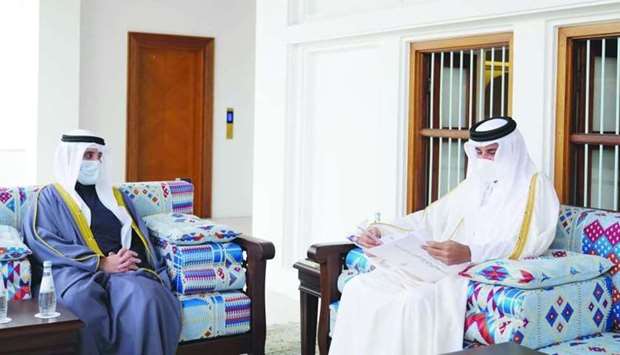 The message was handed over by Kuwaiti Foreign Minister Sheikh Dr Ahmed Nasser al-Mohamed al-Sabah during a meeting with the Amir at the Amiri Diwan office on Thursday.