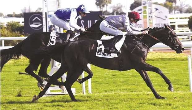 Hugo Journiac (right) rides Tawfan to victory in the Prix de la Promenade de la Plage in Cagnes-sur-Mer, France, on Wednesday. (Scoopdyga)