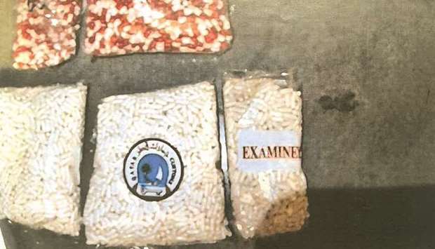 A total of 6,868 Lyrica pills were seized after a customs official suspected and checked a cargo with four packages.
