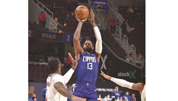 Paul George of the LA Clippers shoots the ball against the Cleveland Cavaliers at Rocket Mortgage FieldHouse in Cleveland, Ohio. (Getty Images/AFP)
