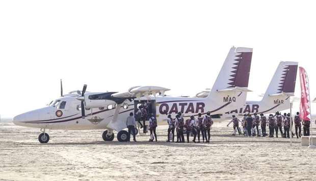 Qatar team tops on first day of parachuting championship
