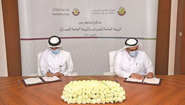Ahmed bin Issa al-Mohannadi, GTAu2019s President; and Ahmed bin Abdullah al-Jamal, GACu2019s Chairman; during the signing ceremony.