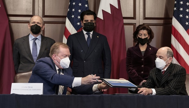 The total value of this 737-10 commitment is nearly $7bn at current list prices, a joint statement last night said.