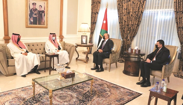 During the meeting, they reviewed bilateral co-operation relations in the field of labour and ways to develop them, in addition to emphasising joint and continuous coordination in the fields of employment.