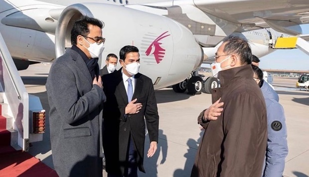 Upon his arrival at Beijing Capital International Airport, His Highness the Amir and the accompanying delegation were received by Chinese Vice Minister of Foreign Affairs Deng Li, the Ambassador of Qatar to the People's Republic of China Mohammed bin Abdullah al Duhaimi and members of the Qatari embassy.