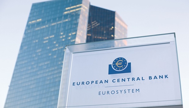 The European Central Bank headquarters in Frankfurt. The mass of data banks must soon submit to the 