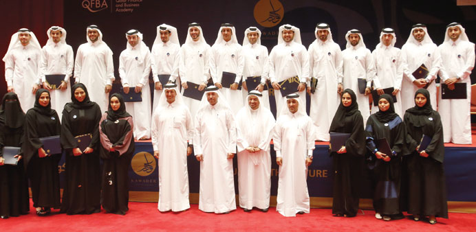 Dignitaries and officials with the Kawader graduates. PICTURE: Jayaram