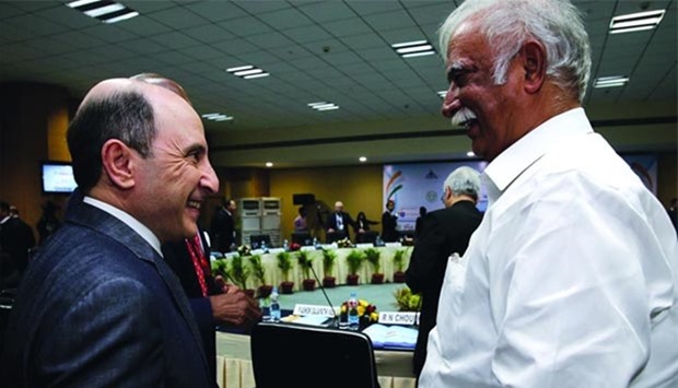 Al-Baker with India's Minister for Civil Aviation, Ashok Gajapathi Raju Pusapati, at India Aviation 2016 in Hyderabad.