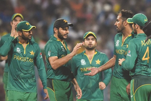Captain Shahid Afridi (centre) is confident Pakistan can turn things around quickly against an in-form New Zealand. (AFP)