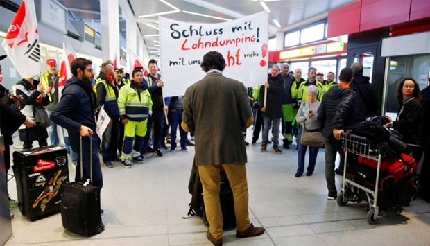 A warning strike by ground services, security inspection and check-in staff at Tegel airport