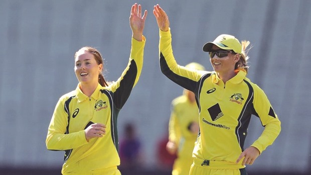 The Australiau2019s women cricketersu2019 fees - those who play international cricket - have increased by 125% to A$ 179,000.