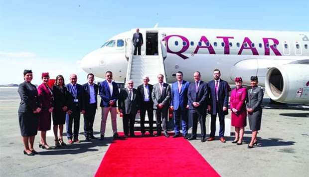 Qatar ambassador to Greece Abdulaziz Ali al-Naama and Thessaloniki authorities welcome the VIP delegation on board the Qatar Airways flight to Thessaloniki on Tuesday.