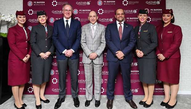 Qatar Airways CEO Akbar al-Baker (fourth from left) is seen with Karl-Heinz Rummenigge, Chairman of the Board of Bayern Munich (third from left) and HE Sheikh Saoud bin  Abdulrahman al-Thani, Qataru2019s ambassador in Germany (third from right), at ITB Berlin.