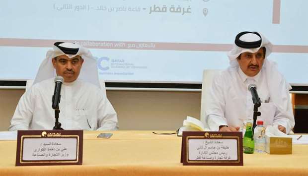 HE al-Kuwari is joined by Sheikh Khalifa during a meeting with Qatar Chamber officials and other major players in the private sector.