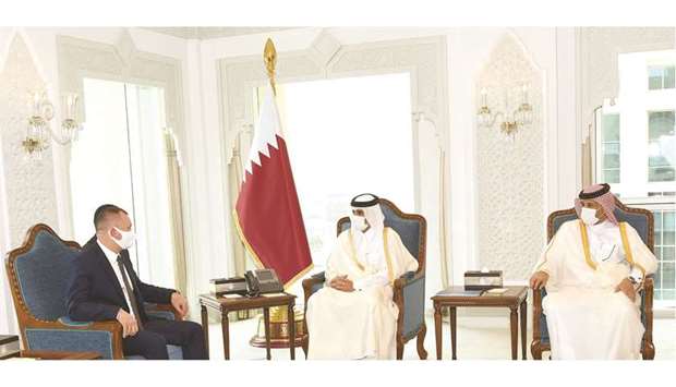 PM meets interior ministers, officials of countries taking part in Milipolrnrn