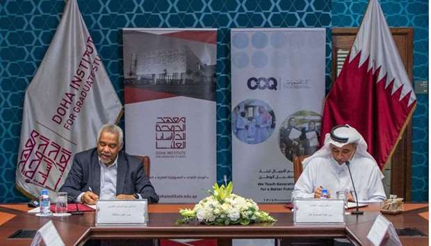 The MoU was signed by President of Community College of Qatar Dr. Mohammed Al Nuaimi and Acting President of Doha Institute for Graduate Studies Dr. Abdul Wahab Al Afandi.