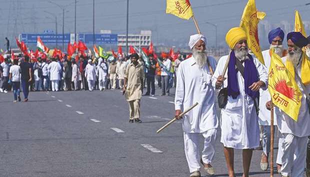 Indian farmers began gathering yesterday to block a six-lane expressway outside New Delhi to mark the 100th day of protests against deregulation of agriculture markets, to add pressure on Prime Minister Narendra Modiu2019s government.