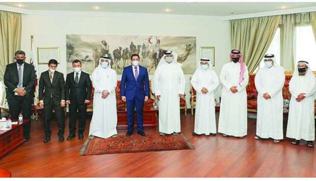 QRCS officials with the Yemeni delegation.