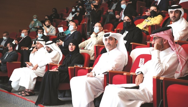 QU and Qafco officials at the ceremony.