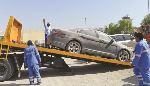 The campaign is being was carried out by the committee for removing abandoned vehicles, the mechanical equipment department, and the general cleaning department in co-operation with Doha Municipality.