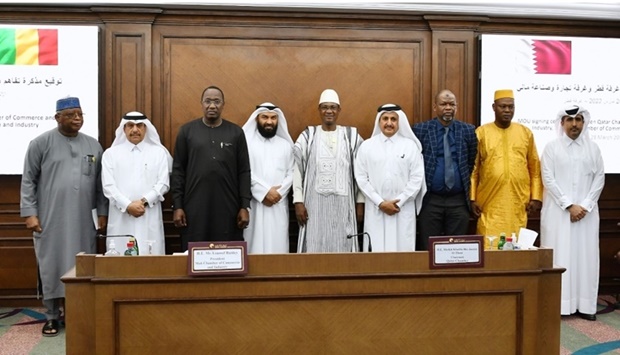 Qatar Chamber chairman Sheikh Khalifa bin Jassim al-Thani and Mali's Prime Minister Choguel Maiga together with Qatar Chamber board member Dr Mohamed Jawhar al-Mohamed, general manager Saleh bin Hamad al-Sharqi, and Youssef Batiley, the president of Mali Chamber of Commerce and Industry, as well as other dignitaries during a meeting at Qatar Chamber Monday.