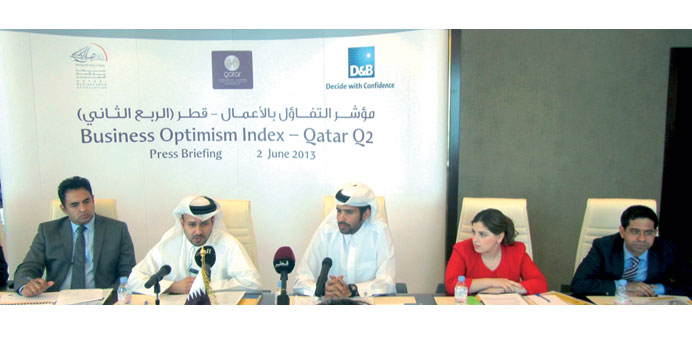 Qatar Financial Centre Authority, Dun & Bradstreet and Qatari Businessmen Association officials unveiling the Q2 Business Optimism Index.