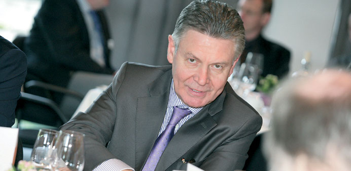 De Gucht to ask the EUu2019s 27 countries to agree on a negotiating mandate for a deal with China.