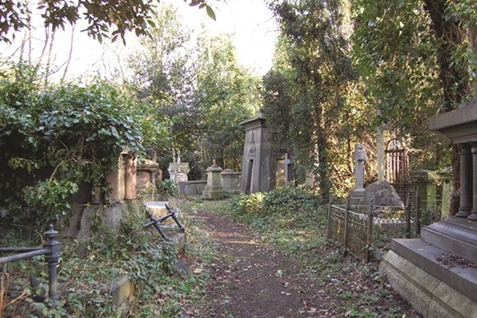 Karl Marx and George Eliot are buried at the cemetery in Highgate.