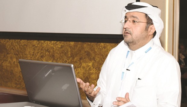Dr Khalid al-Ansari speaking at the workshop.