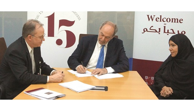 CUL and ABP officials sign the agreement.
