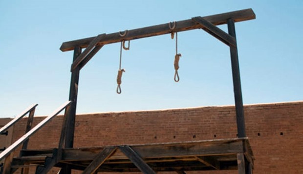 Pakistan hangs brothers for murdering