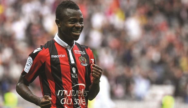 Niceu2019s Ivorian midfielder Jean Michael Seri celebrates after scoring.