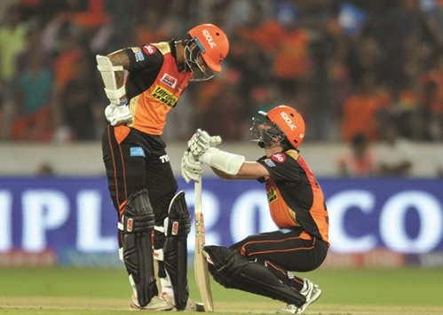 Sunrisers Hyderabad batsmen Shikhar Dhawan (L) and Kane Williamson during their IPL match against Delhi Daredevils at The Rajiv Gandhi International Stadium in Hyderabad yesterday. (AFP)
