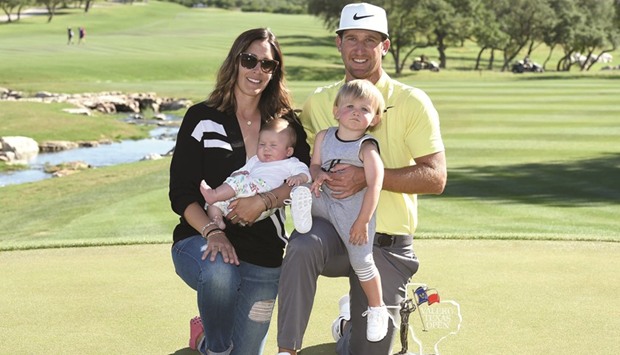 Kevin Chappell celebrates with his wife Elizabeth and children Wyatt, 2, and Collins, 3 months after winning the Valero Texas Open in San Antonio, Texas. (Getty Images/AFP)